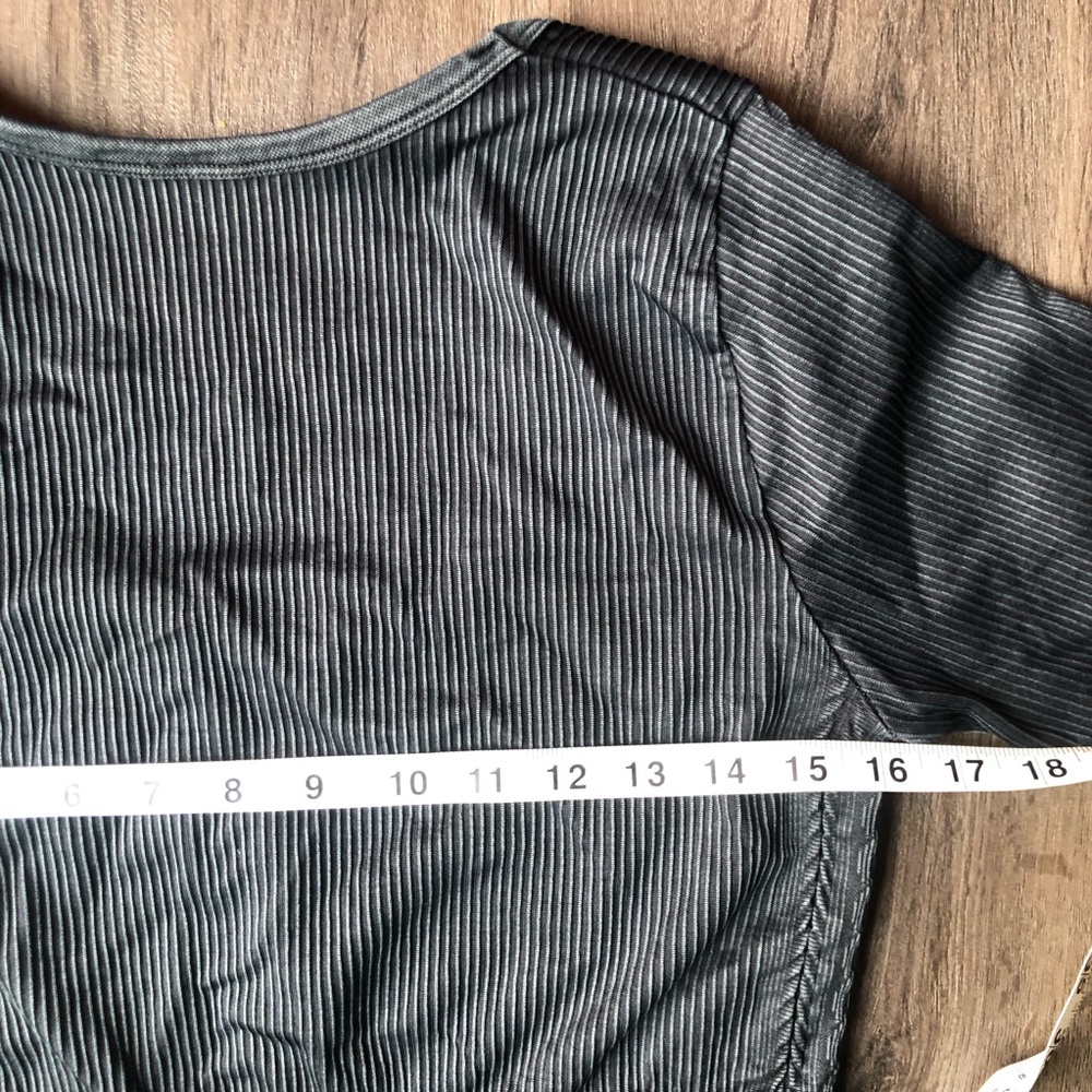 Aerie Offline Cropped Athletic Top Size XL Black Bodycon Workout Athleisure - Picture 6 of 10